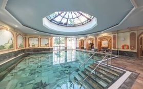 Glaubersalz-Sole-Thermalbad-therme